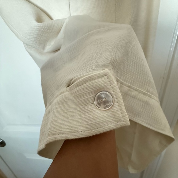 MaxMara Ivory Textured Garment - Picture 7 of 12